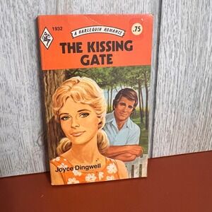 The Kissing Gate Joyce Dingwell Harlequin Romance 1932 Vintage 1975 Paperback